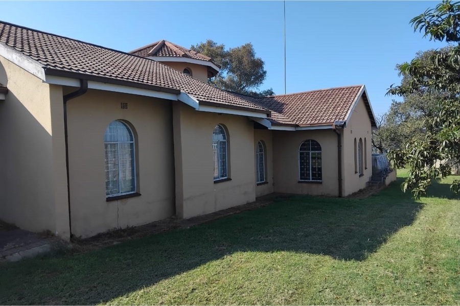 4 Bedroom Property for Sale in Deneysville Free State